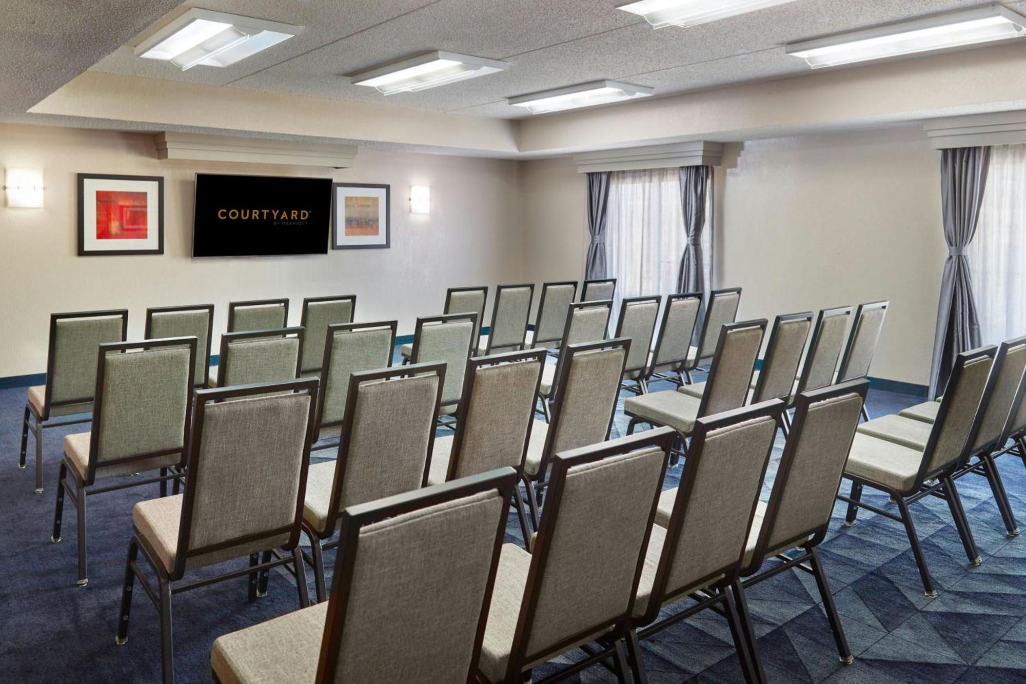 Courtyard By Marriott Baton Rouge Acadian Centre/Lsu Area Hotel Exterior photo