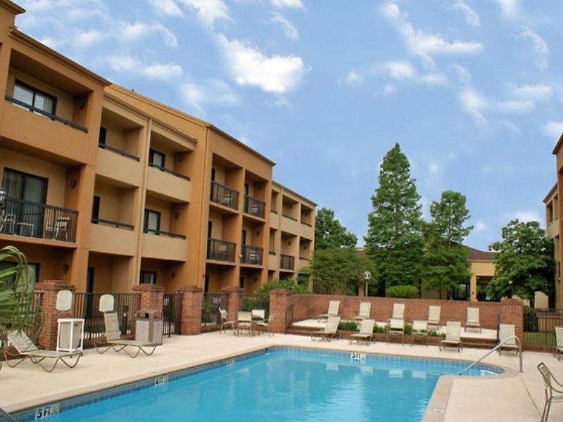Courtyard By Marriott Baton Rouge Acadian Centre/Lsu Area Hotel Exterior photo